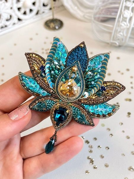 Broche artesanal
